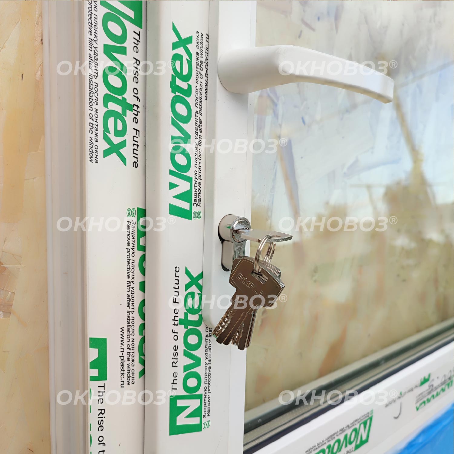 Дверь ПВХ готовая с замком и ручкой 200х93 см (правая)